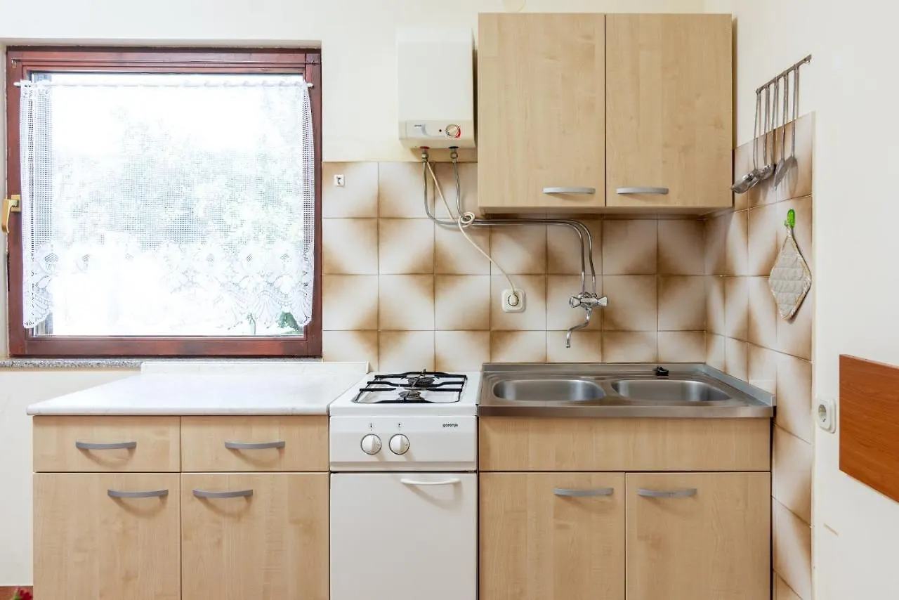 Apartments For Families With Children Banjole, Pula - 2258 Chorwacja